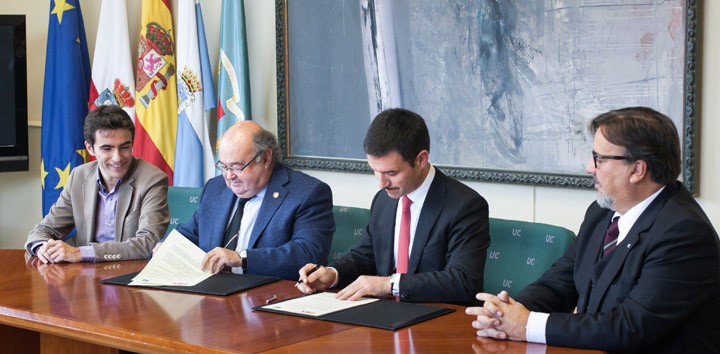 En la fotografía, el consejero delegado de Palibex, Jaime Colsa y el Rector de la Universidad de Cantabria, José Carlos Gómez Sal, junto con los directores del Máster Pablo Coto, también decano de la Facultad de Ciencias Económicas y Empresariales, y Pedro Casares.