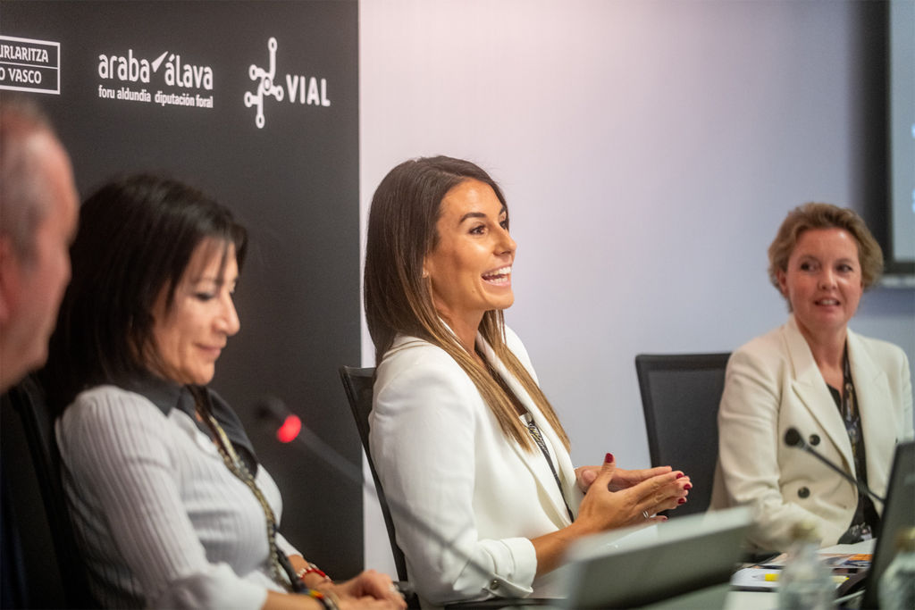 Transmodal 2023 - Foro de Logística Intermodal del País Vasco - palibex sonríe - lorena pérez palibex