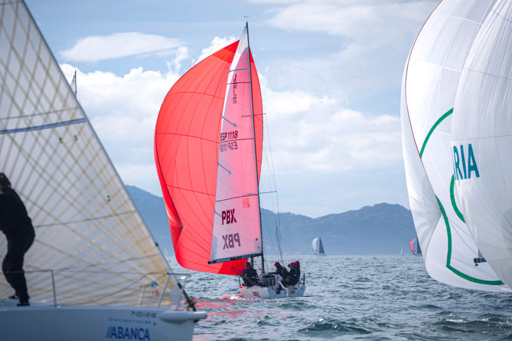 pbx sailing team - j80 baiona - palibex