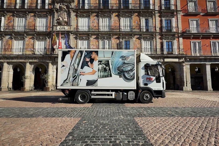 PhotoEspaña Después de todo - truck art project 