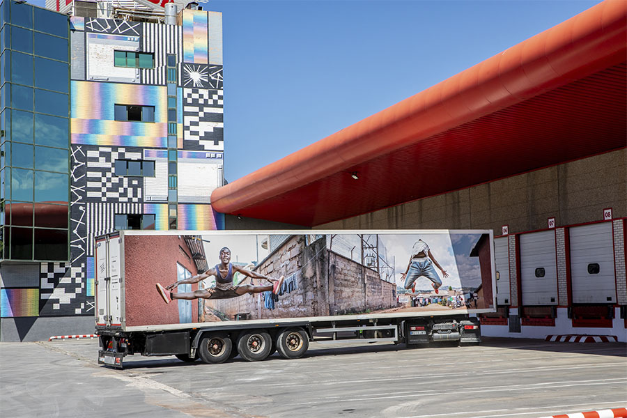 Ana palacios truck art project-photoespana-palibex